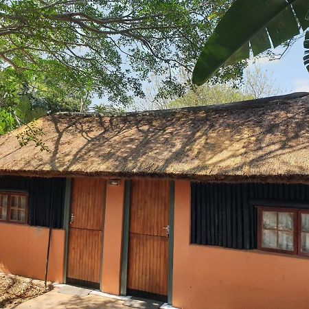 Pumusa Bushcamp Hluhluwe Exterior photo